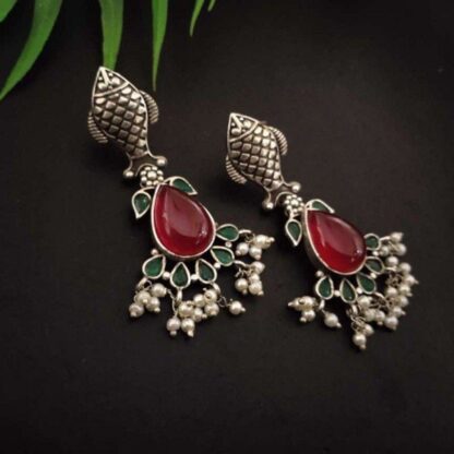 Maroon matysa studs