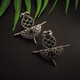 DAINTY  CONTEMPORARY BLACK