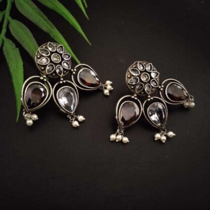 MAROON FLORAL ZIRCON