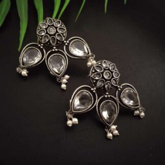 WHITE FLORAL ZIRCON