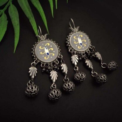 Round tribal handpainted -3