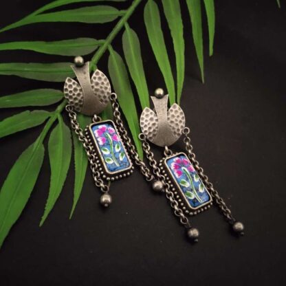Handpainted(r) studs -1