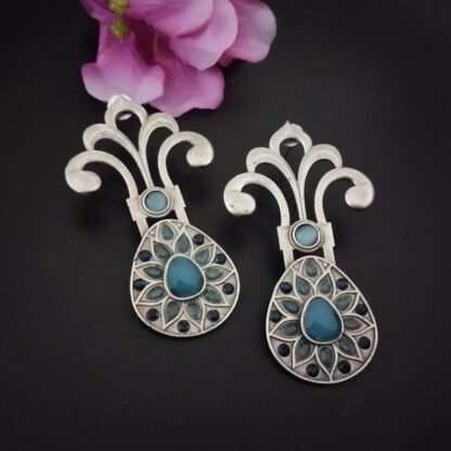 Ornate oval -2