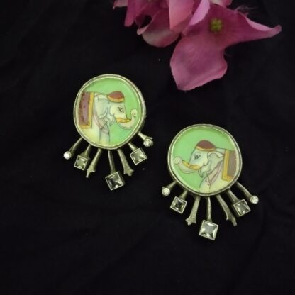 Round hp stud -3