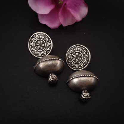 Tribal round studs-2