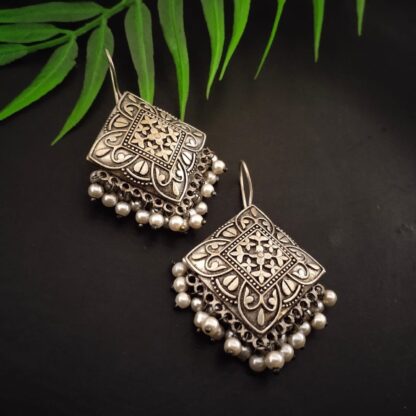 Diamond danglers