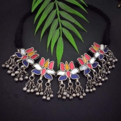 Lotus glass Choker -2