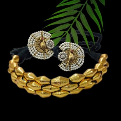 Gold dholki choker