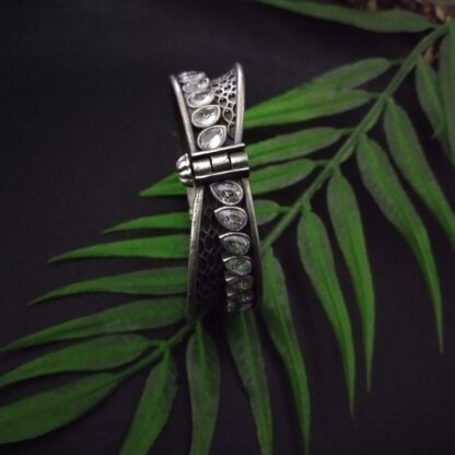 Tapered crystal kada - 2