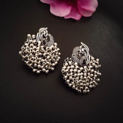 Morni pearls studs -3