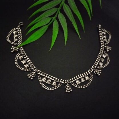 Dainty choker -1