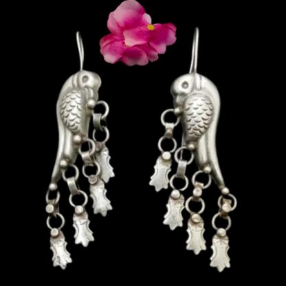 Hamsini danglers