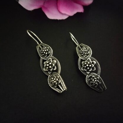 Floral leaf
