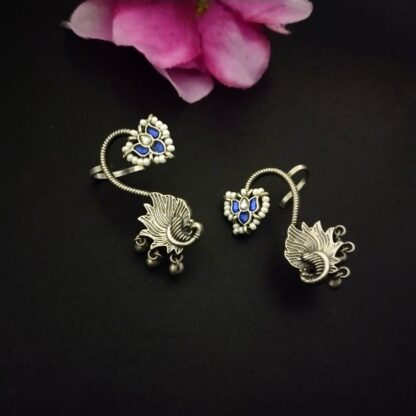 Kemp navy morni ear cuff