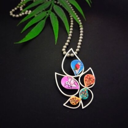 Quirky hp neckpiece - V