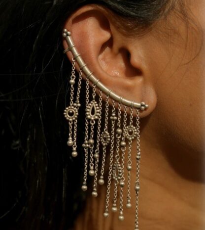 Asymetrical chandelier earcuff - Image 2