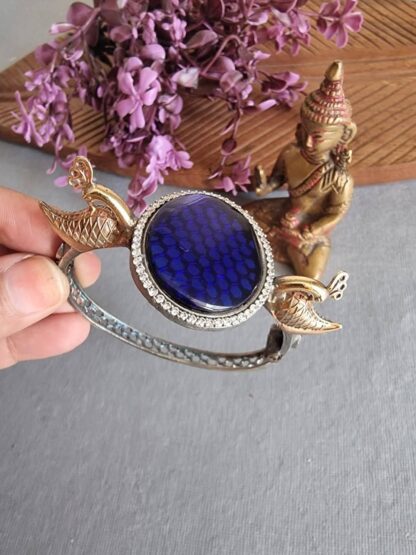Sunheri Peacock Kada - 3n