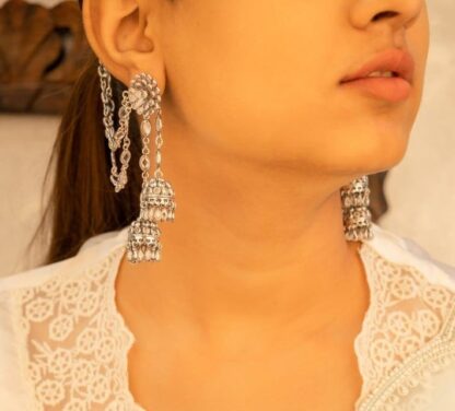 Floral ornate studs with kaanchain - Image 3