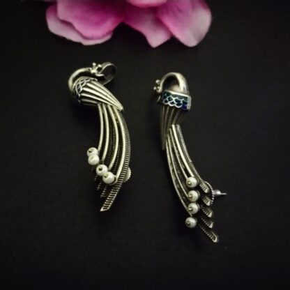 Morni ear cuff