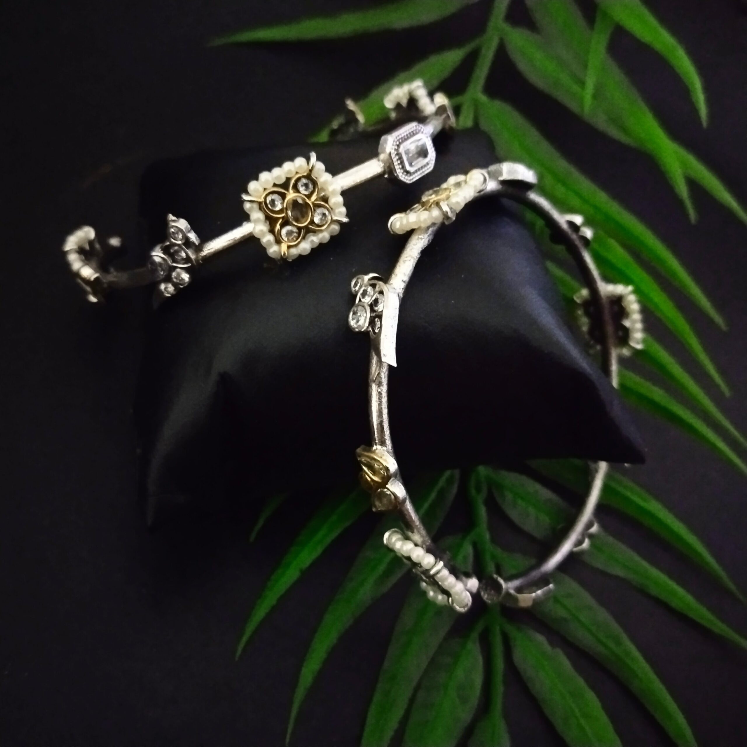 Kundan lotus chidiya bracelet - 4 / white - Image 3