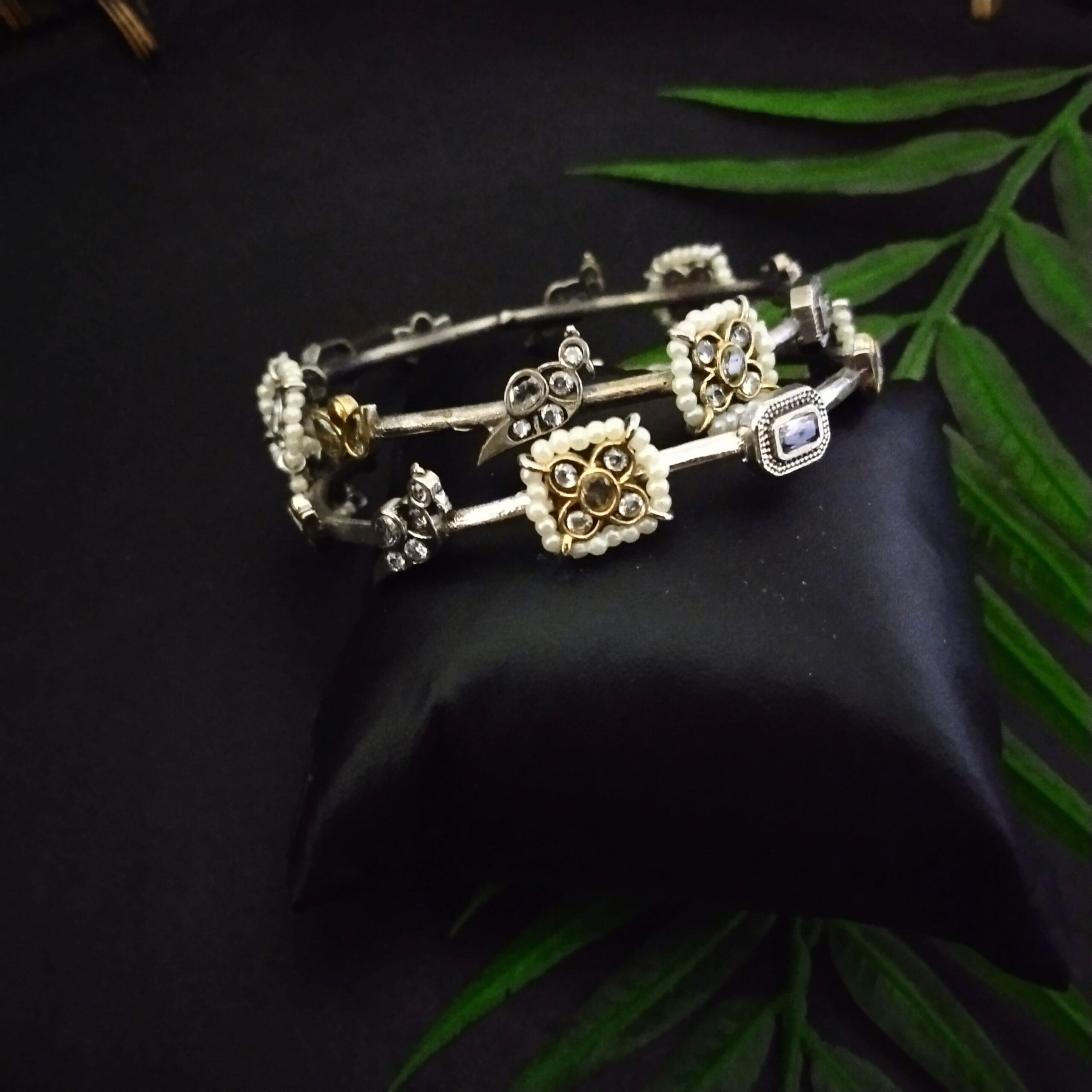 Kundan lotus chidiya bracelet - 4 / white - Image 2